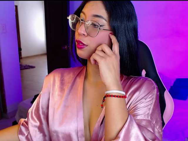 AnnieBlu3 live cam on BongaCams