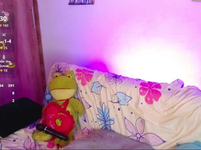 AnnieBlu3 live webcam show