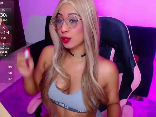 AnnieBlu3 live cam on BongaCams