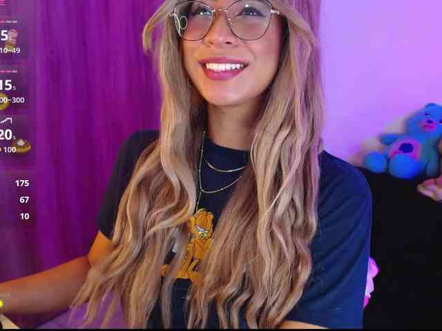 AnnieBlu3 webcam