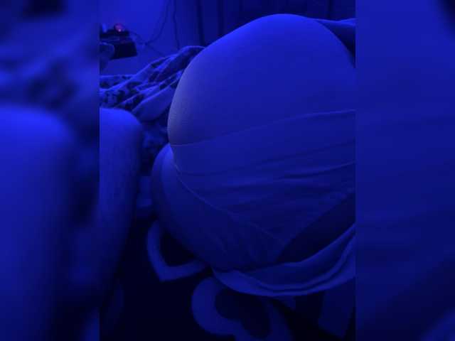 Aleks3012 live cam on BongaCams