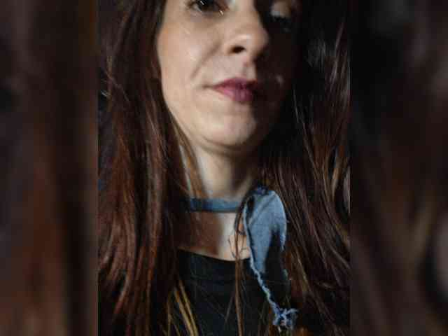 Neoniaquill webcam