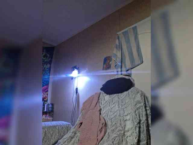 Neoniaquill webcam