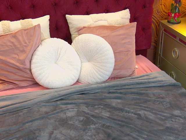 IrisMonn's BongaCams show and profile