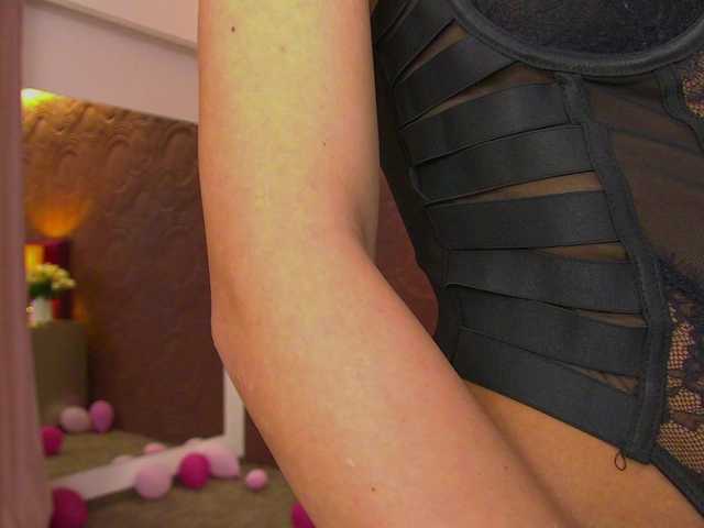 IrisMonn live cam on BongaCams
