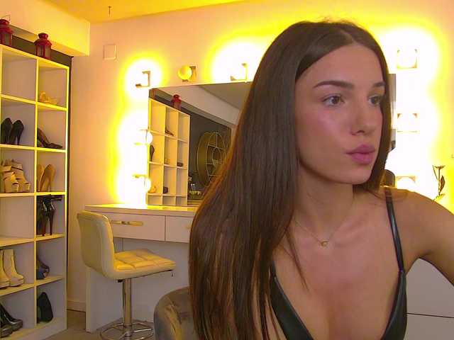 IrisMonn live cam on BongaCams