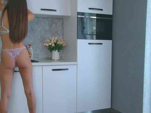Irismonn's cam show statistics and live stream