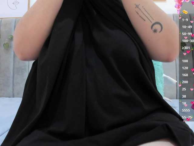 adiila live cam on BongaCams