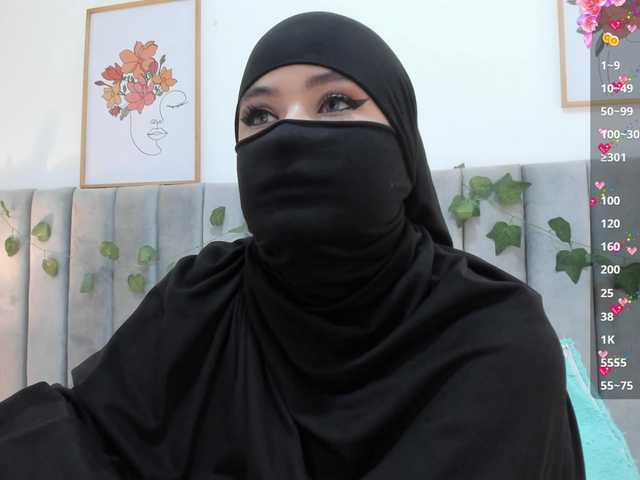 adiila live cam on BongaCams