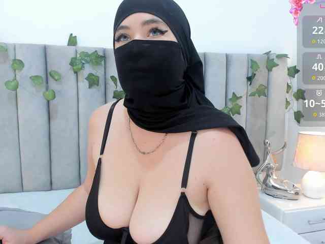 adiila webcam