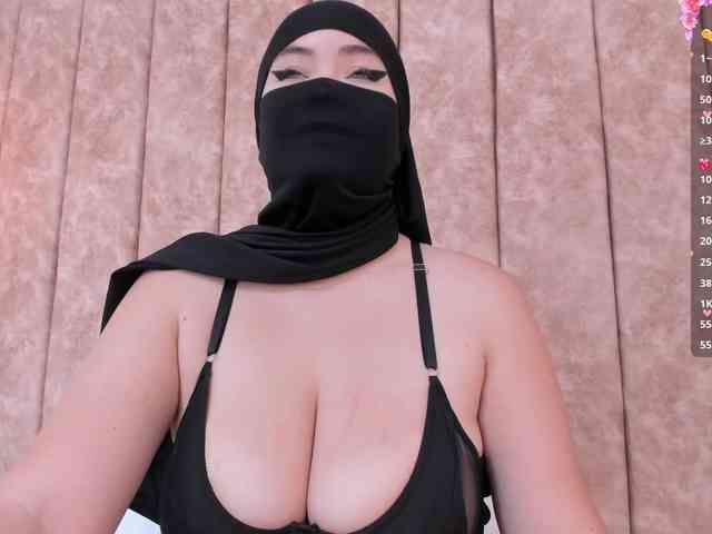 adiila webcam