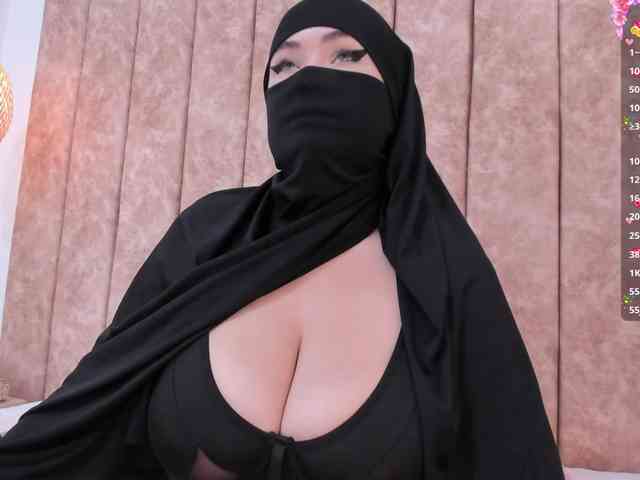 adiila webcam