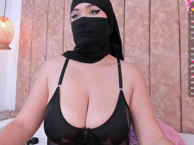 adiila webcam