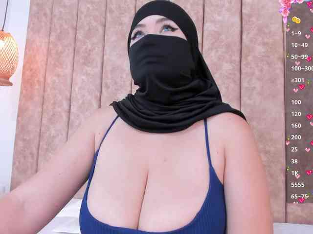 adiila webcam