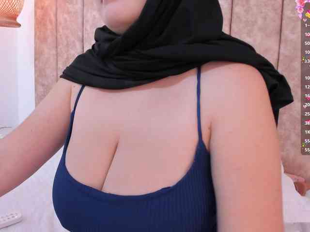 adiila webcam