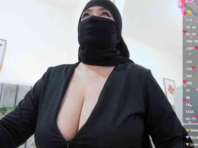 adiila webcam