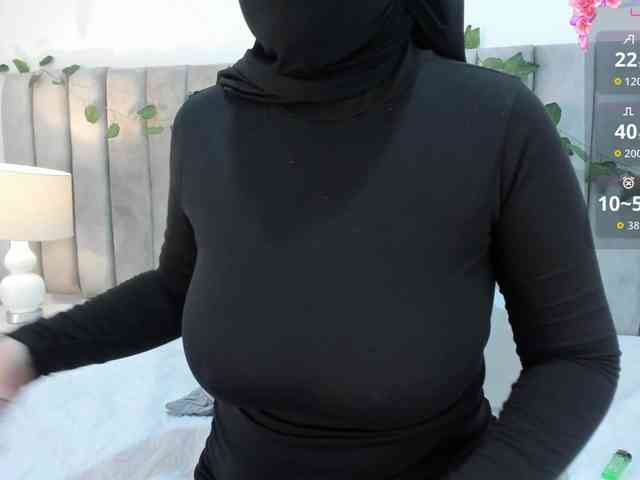 adiila webcam