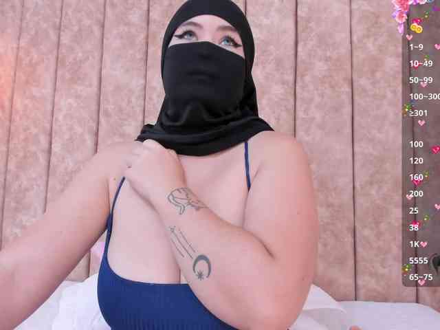 adiila webcam