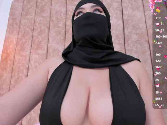 adiila webcam