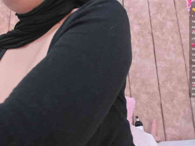 adiila webcam
