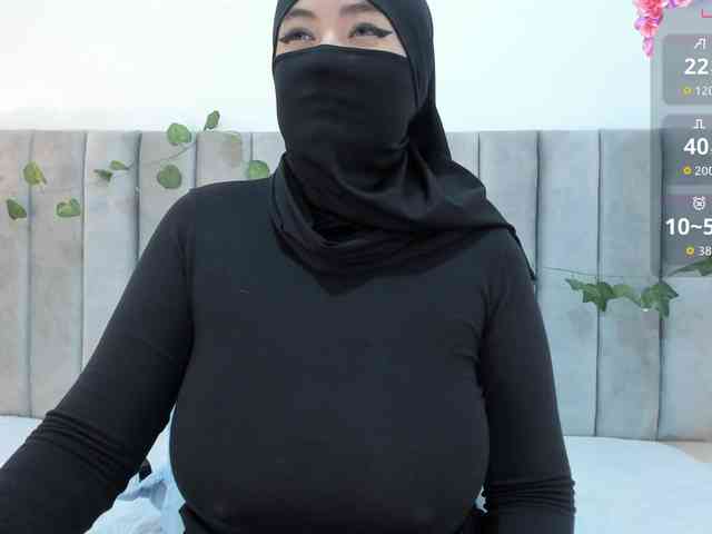 adiila webcam