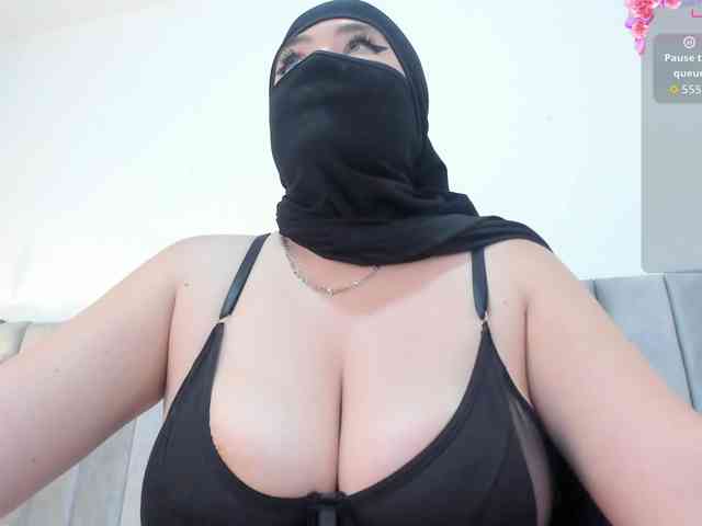 adiila webcam