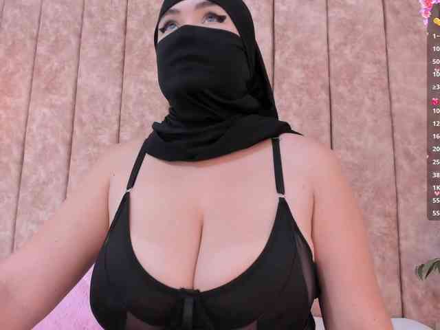 adiila webcam