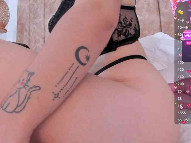 adiila webcam