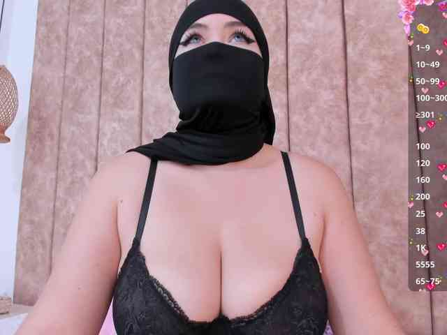 adiila webcam