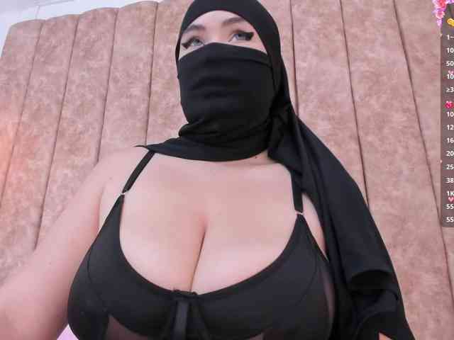 adiila webcam