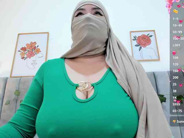 adiila webcam