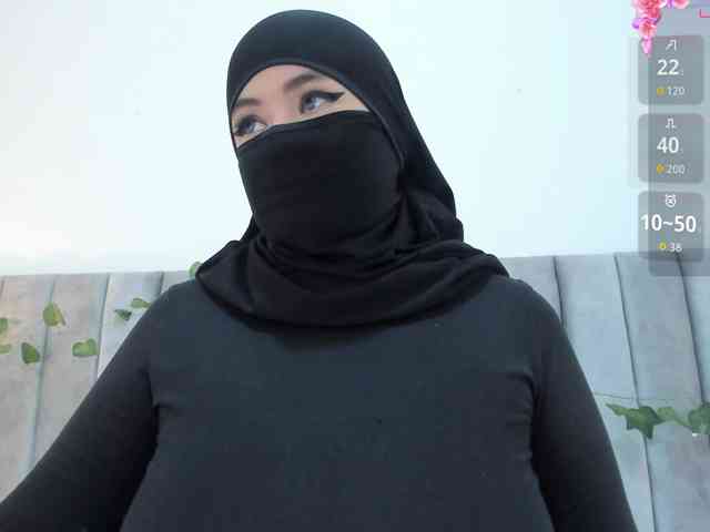 adiila webcam