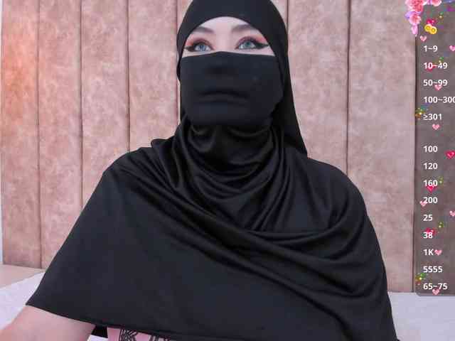 adiila webcam