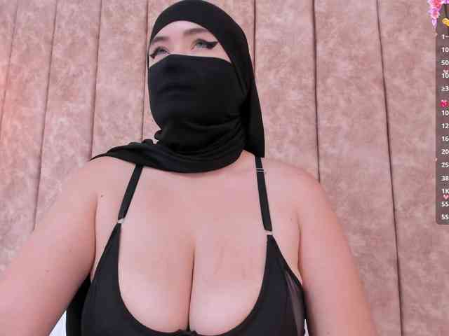 adiila webcam