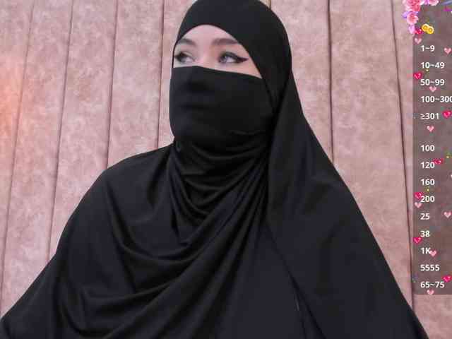 adiila webcam