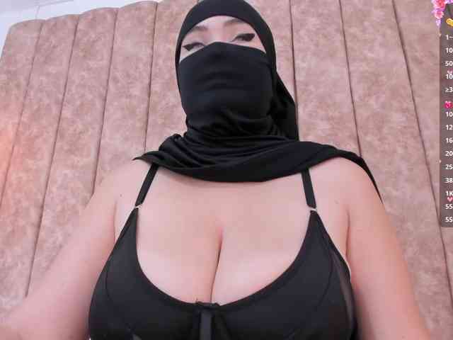 adiila webcam