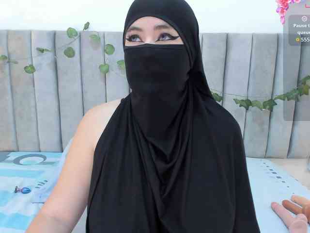 adiila webcam