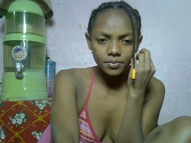 VALLYRAZ live cam on BongaCams