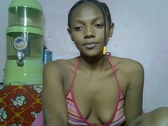 VALLYRAZ live cam on BongaCams