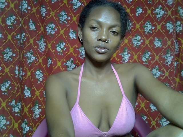 VALLYRAZ live cam on BongaCams