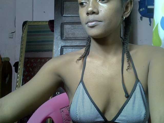 VALLYRAZ live webcam show