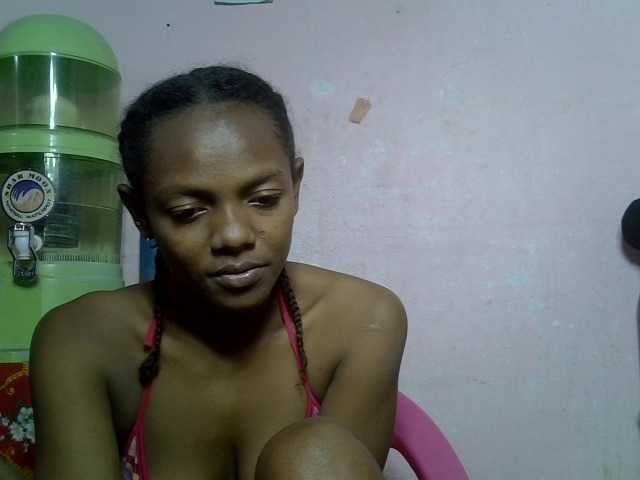 VALLYRAZ live cam on BongaCams