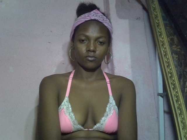 VALLYRAZ live cam on BongaCams