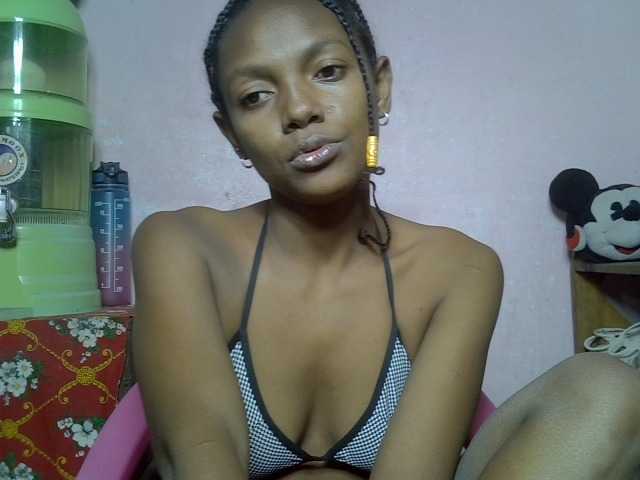 VALLYRAZ Live Cam on BongaCams