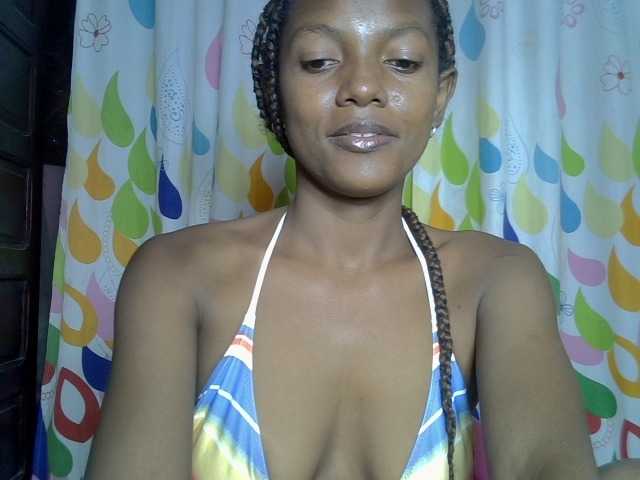VALLYRAZ live cam on BongaCams