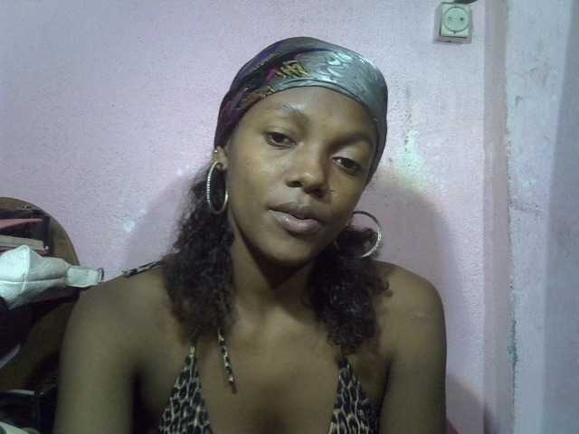 VALLYRAZ live cam on BongaCams