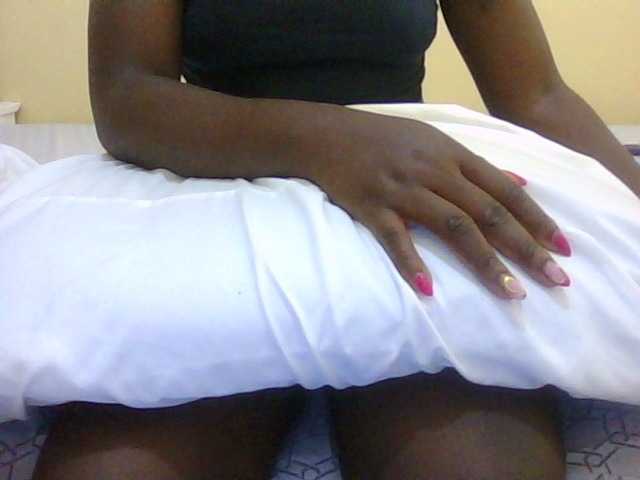 Cute-vee live cam on BongaCams