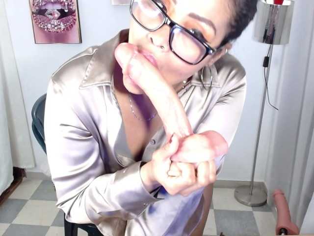 asleyhgreen live cam on BongaCams