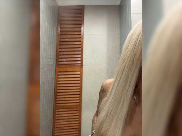 MiamiMur live cam on BongaCams