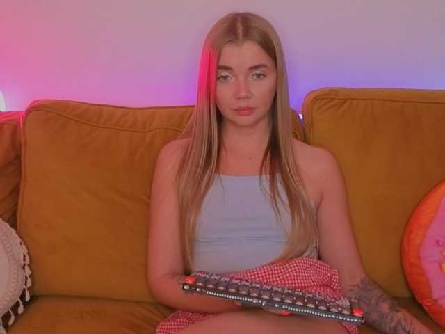 MiamiMur live cam on BongaCams